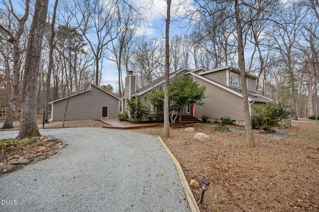 105 Oakstone Drive, Chapel Hill, NC 27514