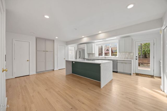 105 Oakstone Drive, Chapel Hill, NC 27514