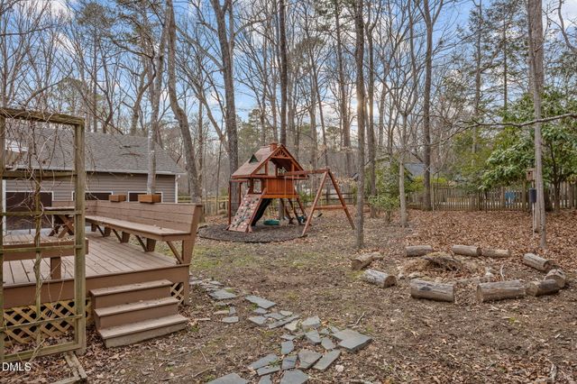 105 Oakstone Drive, Chapel Hill, NC 27514