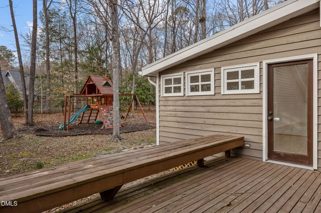 105 Oakstone Drive, Chapel Hill, NC 27514