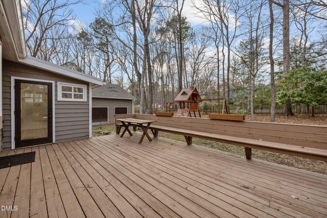 105 Oakstone Drive, Chapel Hill, NC 27514