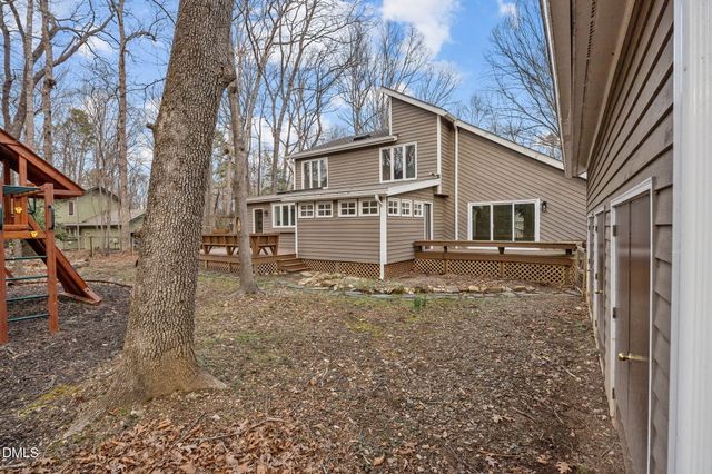 105 Oakstone Drive, Chapel Hill, NC 27514