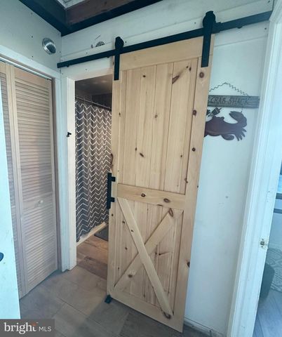 41 W RARITAN DR, Tuckerton, NJ 08087