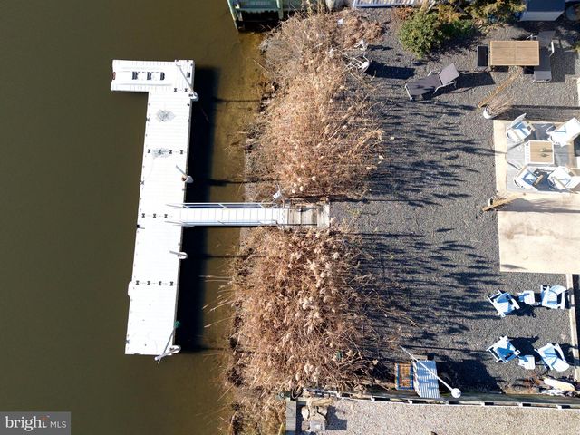 41 W RARITAN DR, Tuckerton, NJ 08087