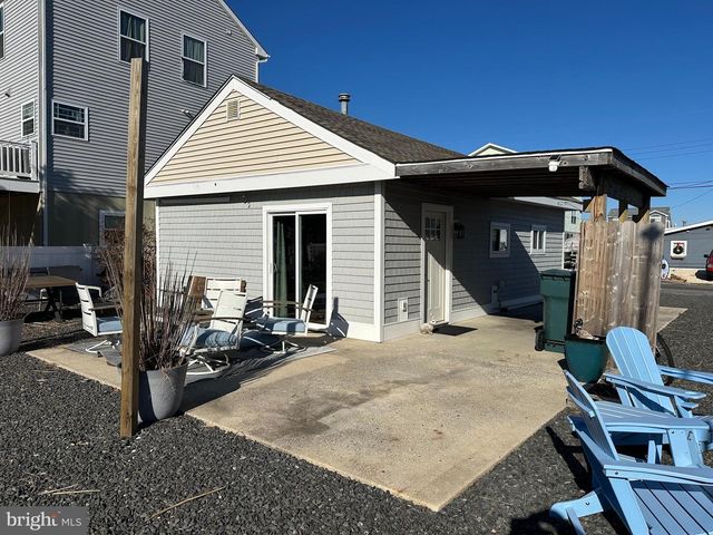 41 W RARITAN DR, Tuckerton, NJ 08087
