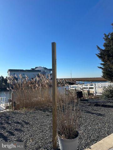 41 W RARITAN DR, Tuckerton, NJ 08087