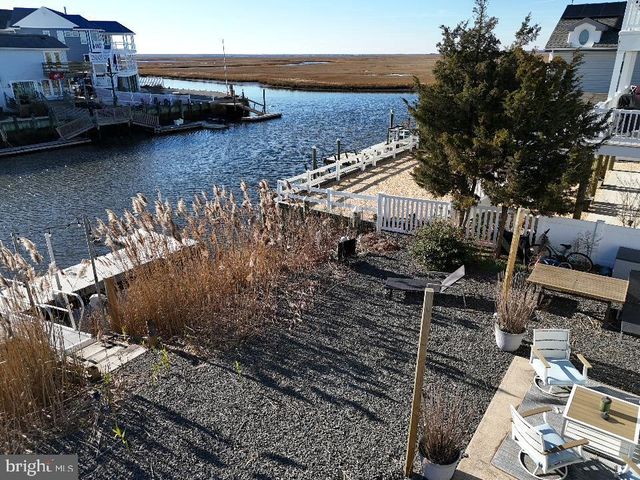 41 W RARITAN DR, Tuckerton, NJ 08087