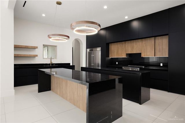 1000 Travis Street, Mission, TX 78572