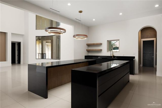 1000 Travis Street, Mission, TX 78572