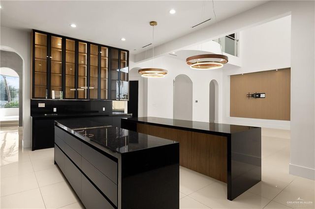 1000 Travis Street, Mission, TX 78572