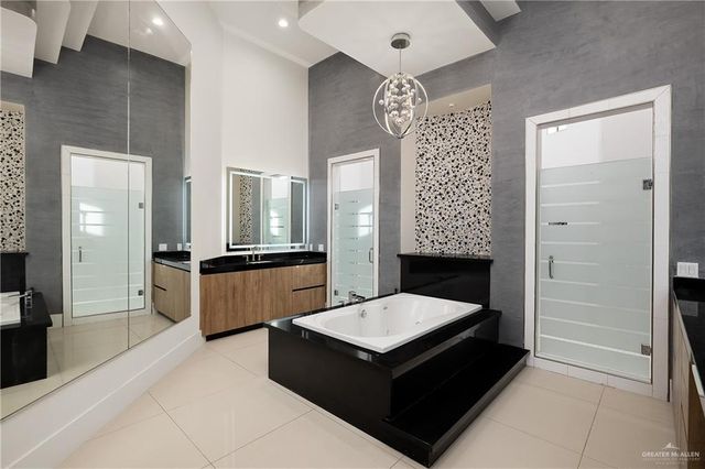 1000 Travis Street, Mission, TX 78572