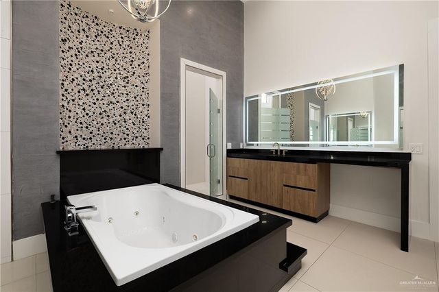 1000 Travis Street, Mission, TX 78572