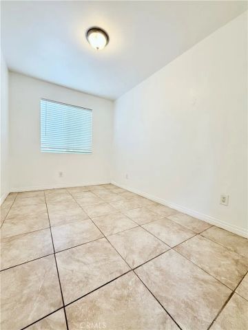 17232 Ceres, Fontana, CA 92335