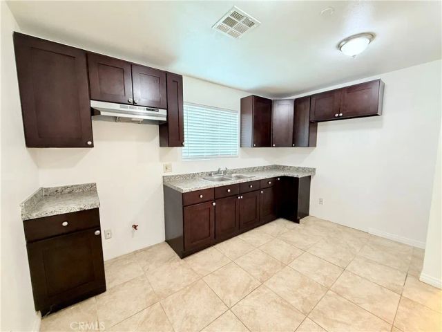 17232 Ceres, Fontana, CA 92335