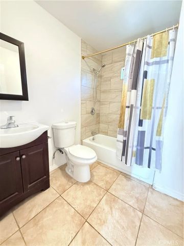 17232 Ceres, Fontana, CA 92335