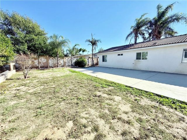 17232 Ceres, Fontana, CA 92335