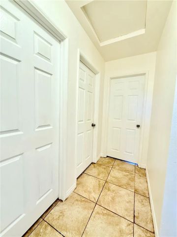 17232 Ceres, Fontana, CA 92335