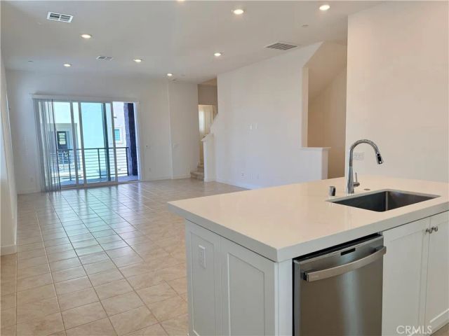 338 Tank, Irvine, CA 92681