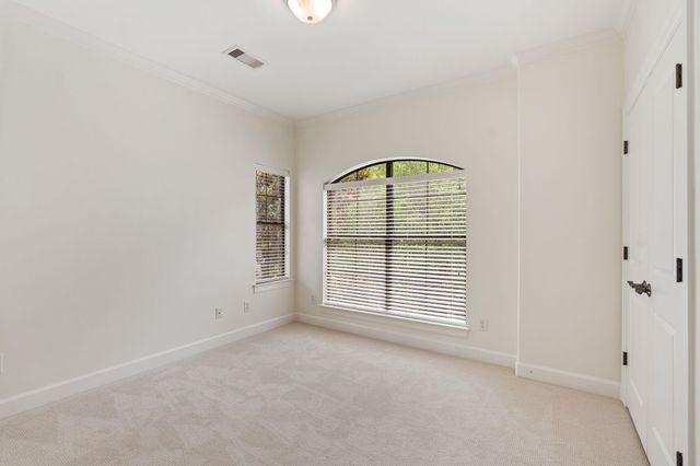 2210 Mid Lane 101, Houston, TX 77027