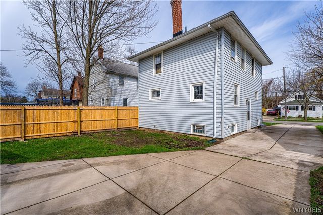 35 Fuller Avenue, Tonawanda, NY 14150