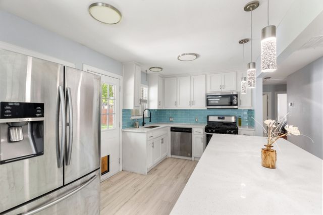 3203 San Lucas Avenue, Dallas, TX 75228