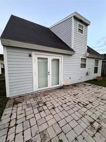 6040 Lace Wood Circle, Lake Worth, FL 33462