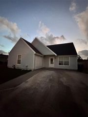 6040 Lace Wood Circle, Lake Worth, FL 33462