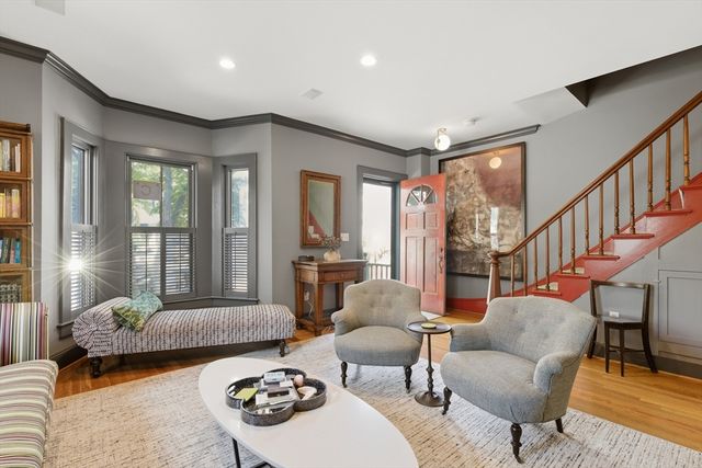 32 Tremont St 1, Cambridge, MA 02139