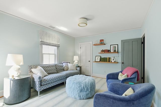 32 Tremont St 1, Cambridge, MA 02139
