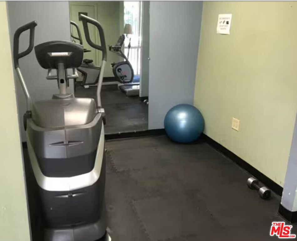 Image 6 of property listing at 320 S Ardmore Avenue 325, Los Angeles, CA 90020