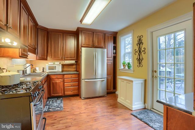 426 W MAIN ST, Mechanicsburg, PA 17055