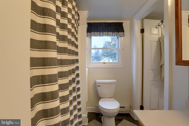 426 W MAIN ST, Mechanicsburg, PA 17055