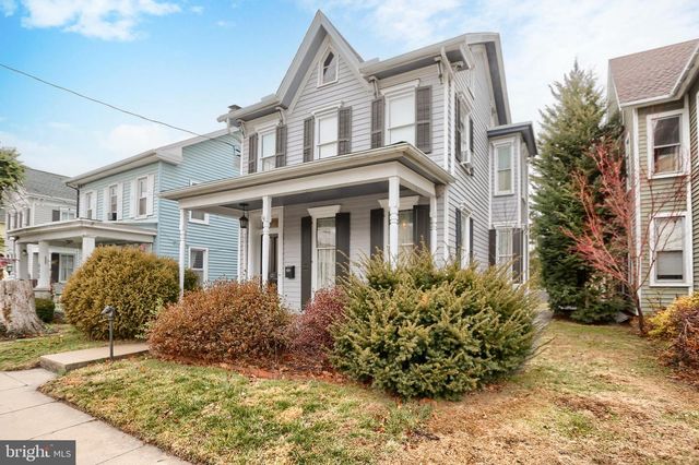 426 W MAIN ST, Mechanicsburg, PA 17055
