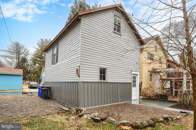 426 W MAIN ST, Mechanicsburg, PA 17055