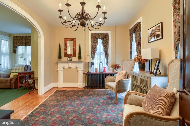 426 W MAIN ST, Mechanicsburg, PA 17055