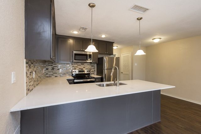 4545 Live Oak Street 303, Dallas, TX 75204