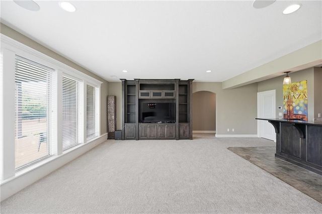 906 Creekmoor Drive, Raymore, MO 64083