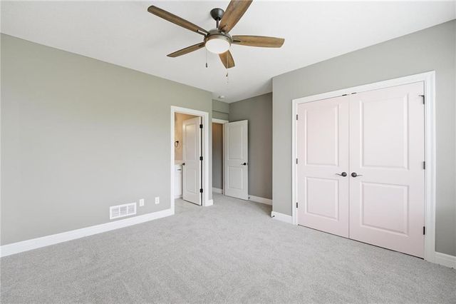 906 Creekmoor Drive, Raymore, MO 64083