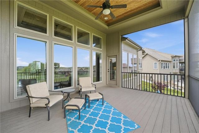906 Creekmoor Drive, Raymore, MO 64083