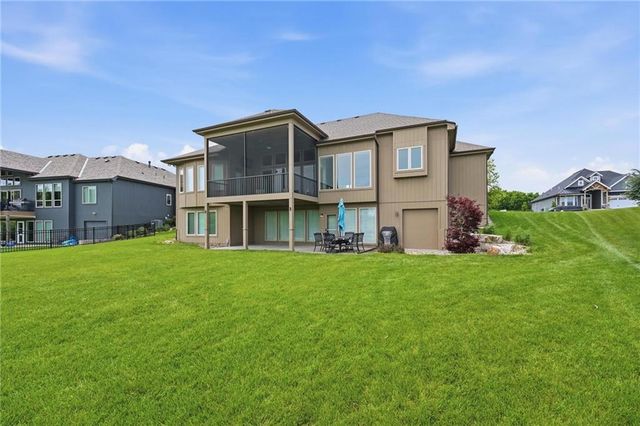 906 Creekmoor Drive, Raymore, MO 64083
