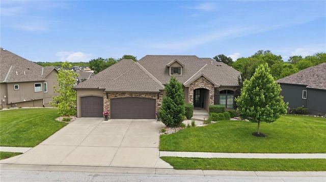 906 Creekmoor Drive, Raymore, MO 64083