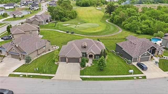 906 Creekmoor Drive, Raymore, MO 64083