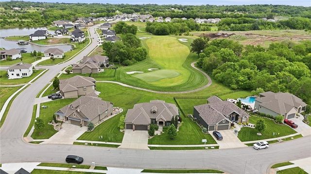 906 Creekmoor Drive, Raymore, MO 64083