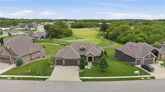 906 Creekmoor Drive, Raymore, MO 64083
