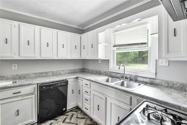6174 Lower Dixie Lake Road, Union City, GA 30291