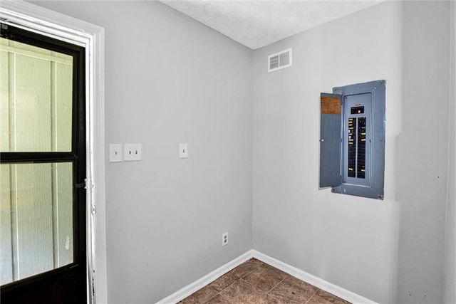 6174 Lower Dixie Lake Road, Union City, GA 30291