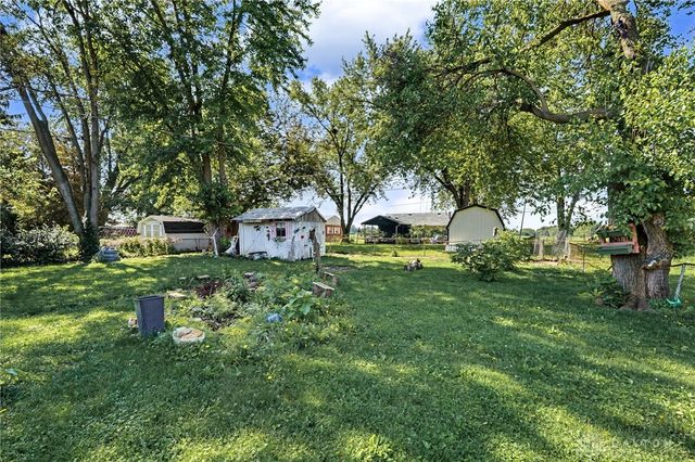 37 Weinland Drive, New Carlisle, OH 45344