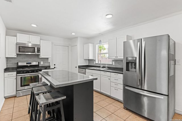 4419 Bright Sun St, San Antonio, TX 78217