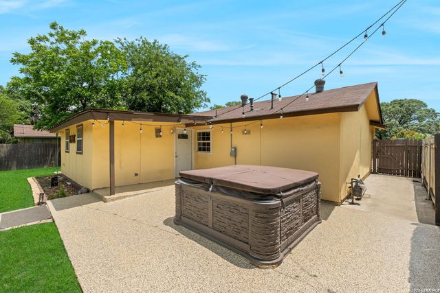 4419 Bright Sun St, San Antonio, TX 78217