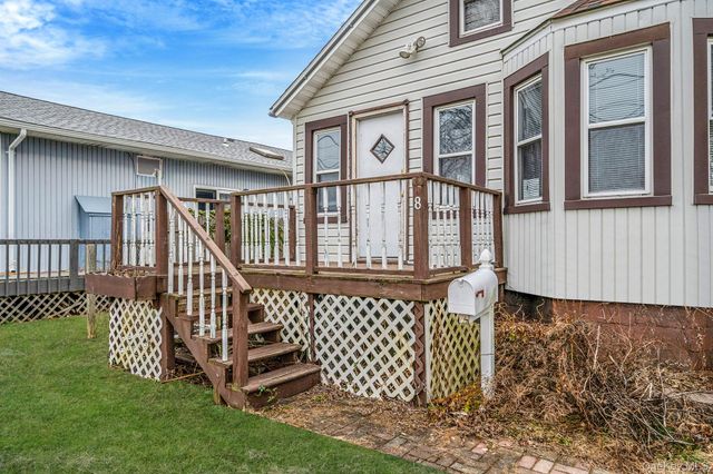 8 Eastern Concourse, Amityville, NY 11701